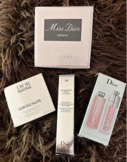 Set maquillaje y perfume