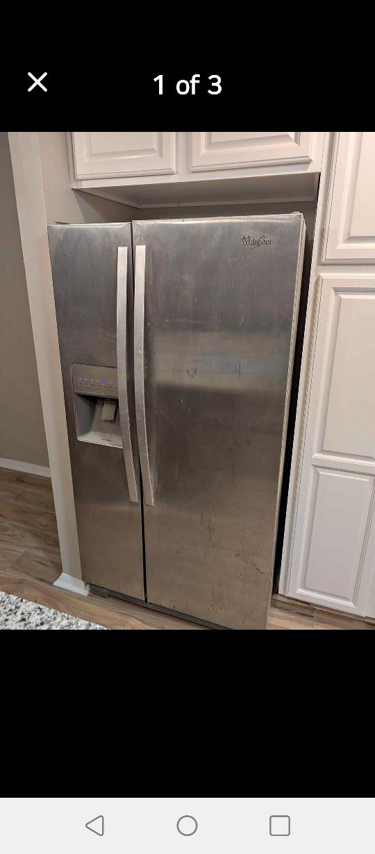 Fully Functional Whirlpool Side By Side Refrigerator In Great Condition