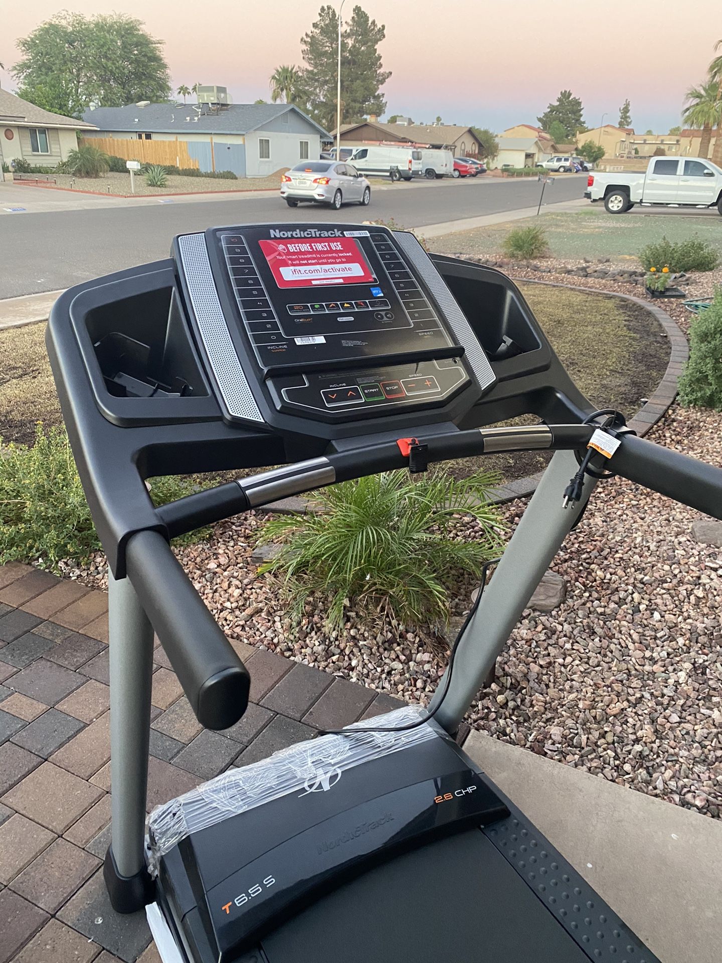 (NEW) NordicTrack treadmill - T6.5S