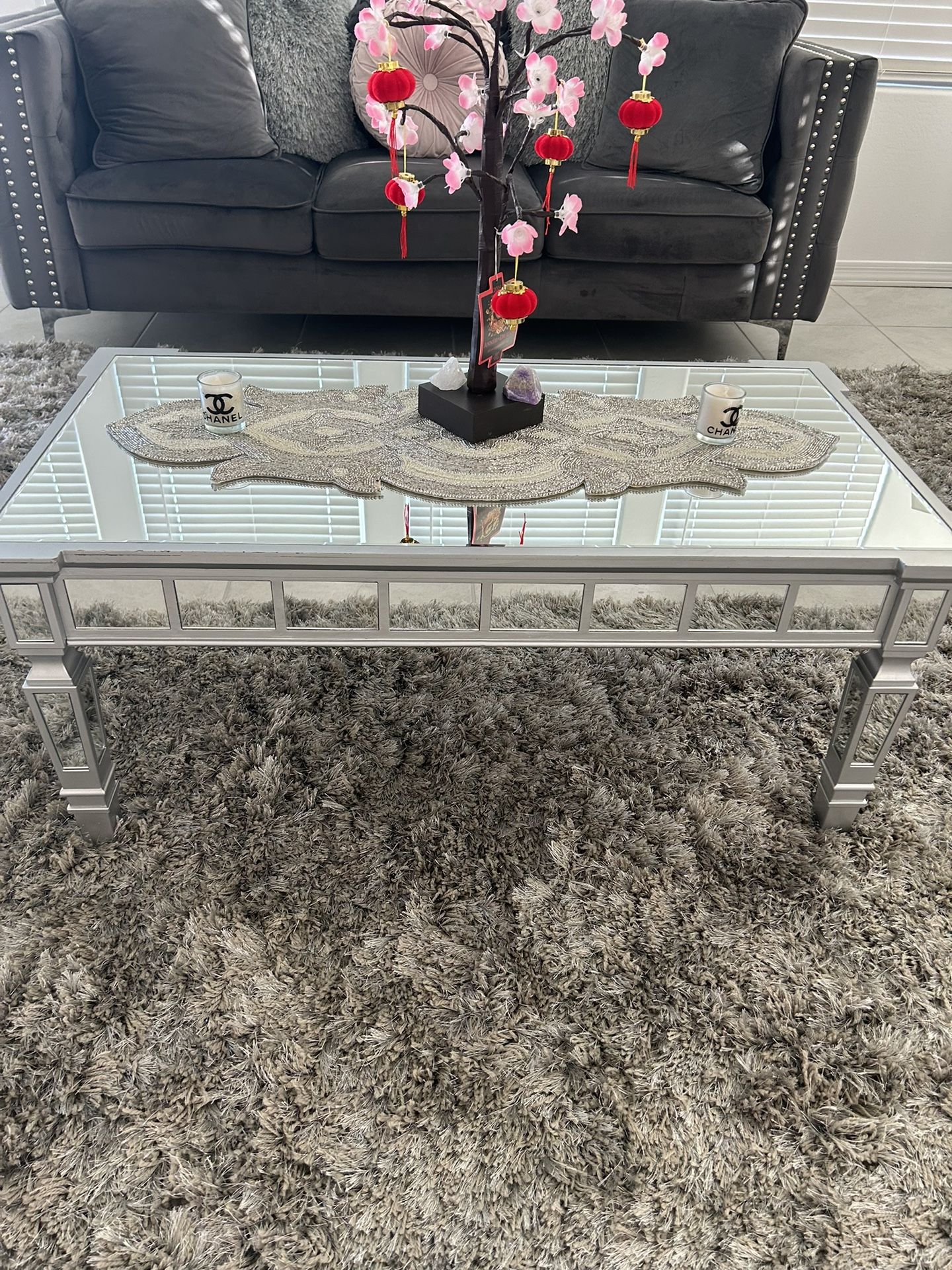 Like New Living Room Set
