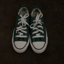 Women’s 5 1/2 Converse 