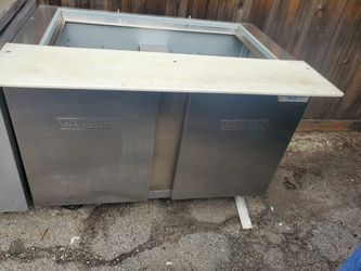 Hobart 2 Doors Refrigerator
