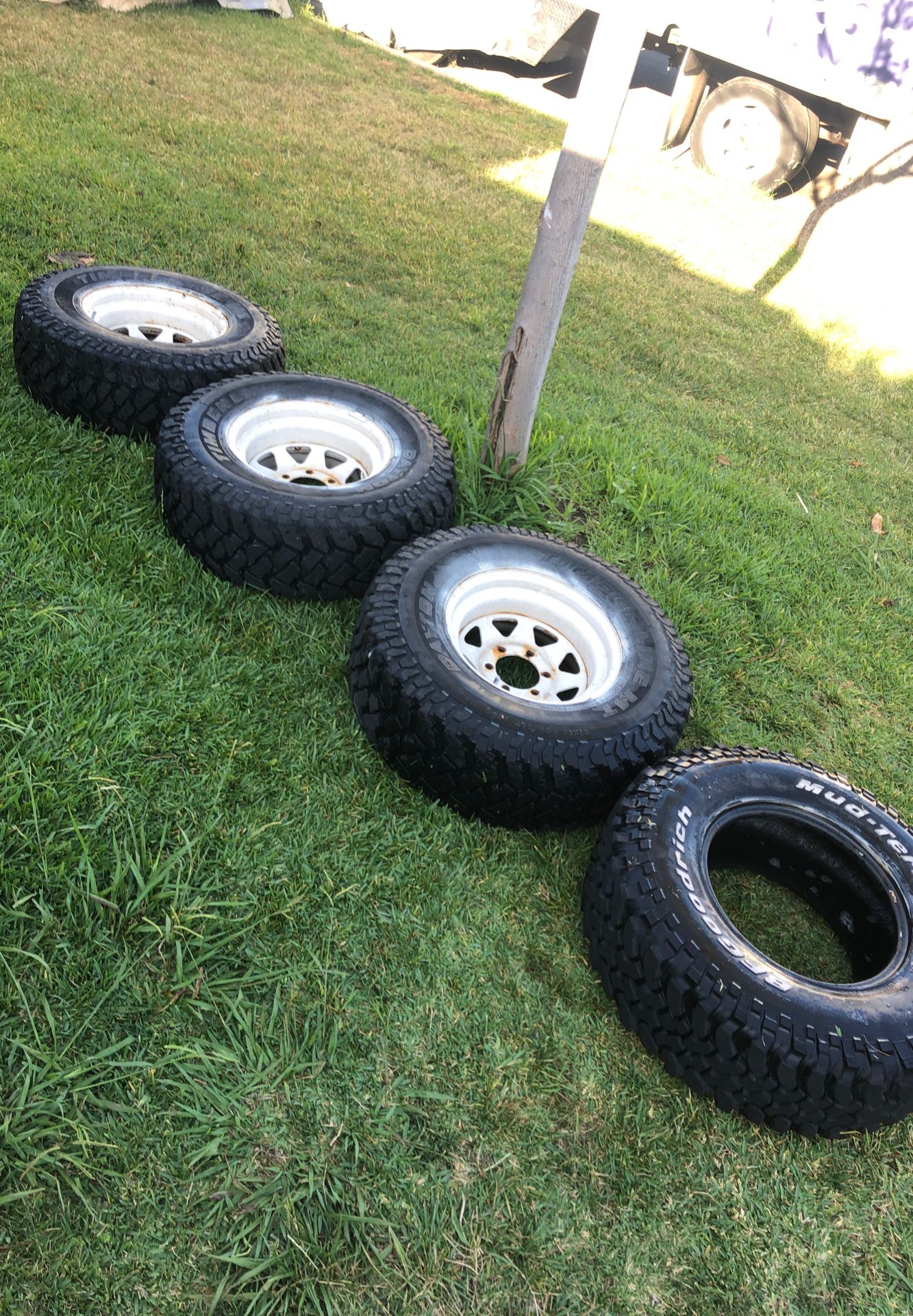 K5 blazer original mud wheels. 31x10.50R15LT