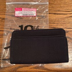 Thirty-One Gifts free to be soft wallet, brand new