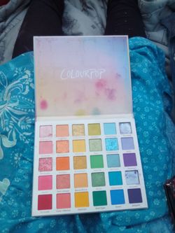 Eyeshadow palette