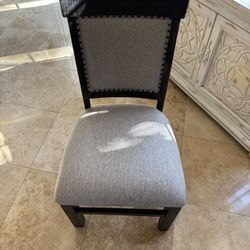 8 Dining Room Side Chairs And 2 Head Chairs 