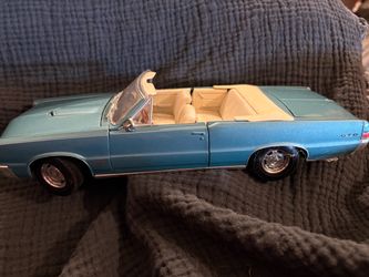 Pontiac GTO Convertible Diecast Model Car