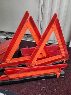 Reflective Emergency Triangles