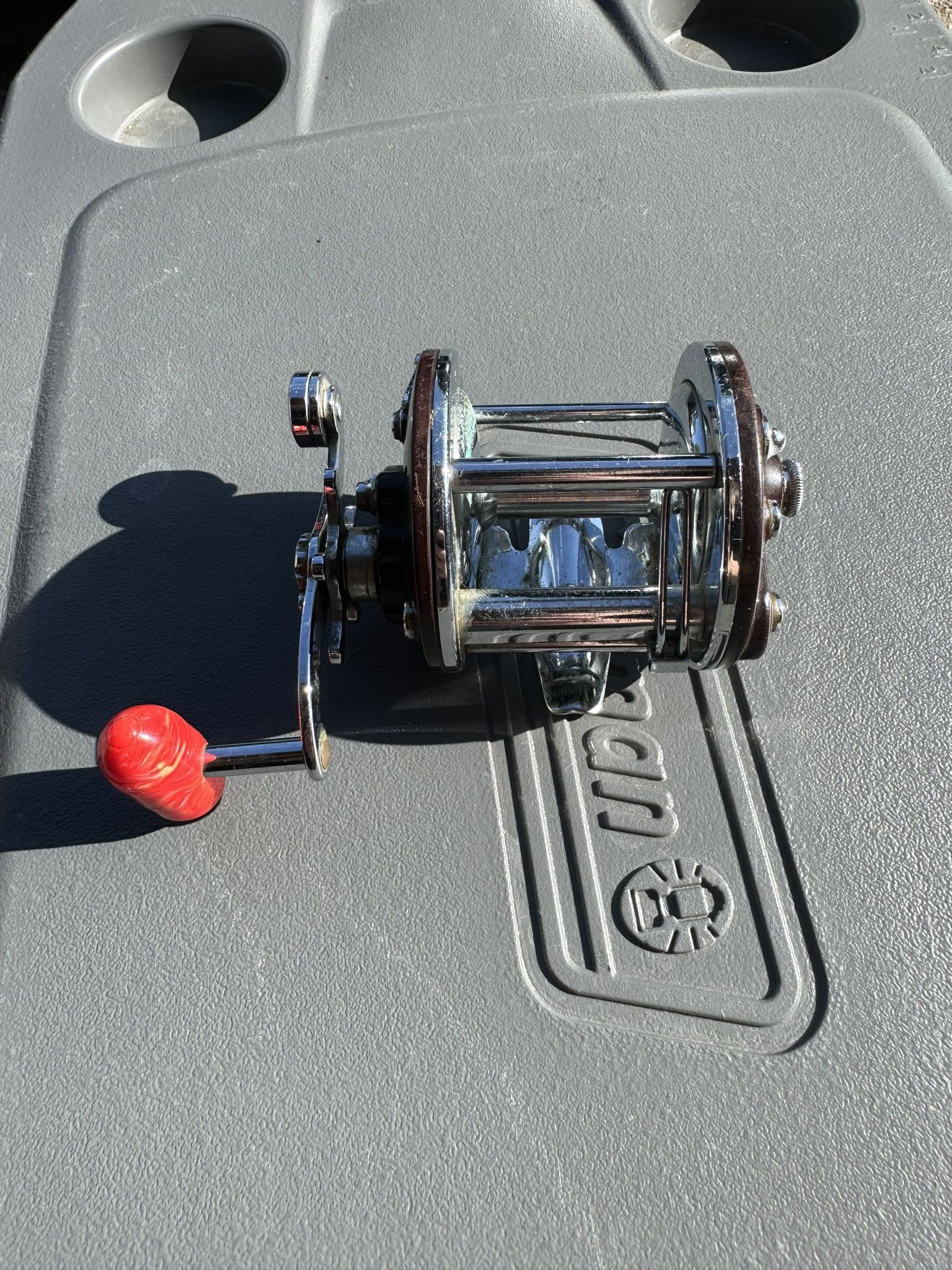 Vintage PENN Peerless 9 Levelwind Saltwater Conventional Fishing Reel, Red Tip