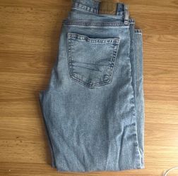 American Eagle Light Wash Denim Jeans