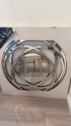 Nicole Moller new mirror
