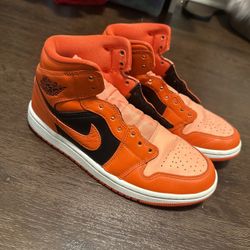 Air Jordan 1 Mid GS – Size 7