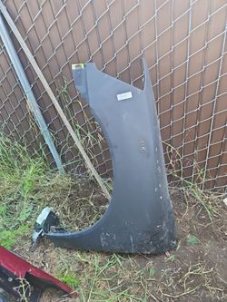 Left fender niss armada 2005