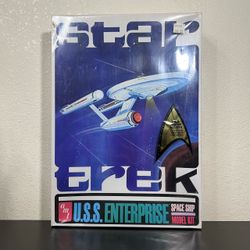 AMT Star Trek U.S.S Enterprise 1966 Space Ship Model Kit #921-200