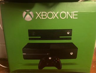 Original Microsoft Xbox One Console with box and Kinect. Many extras