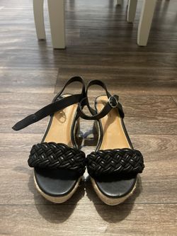 Black Wedges 