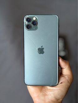 iPhone 11 Pro max carrier unlocked + no iCloud lock