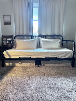 Convertible Daybed Twin to King + 2 mattresses + sheets - FYRESDAL by IKEA