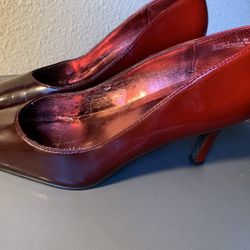 Red- Burgendy Hombre Heels Size 7m