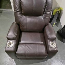 Recliner chairs