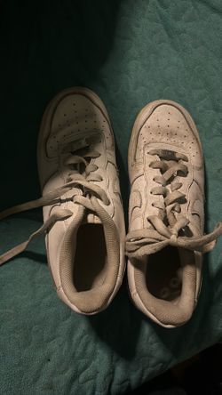 White Air Force’s size 6.5y