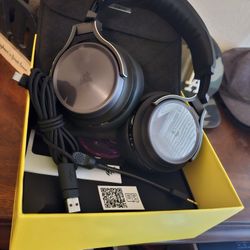 Corsair Virtuoso RGB Wireless SE High-Fidelity Gaming Headset