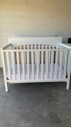 Graco Converible Baby Crib