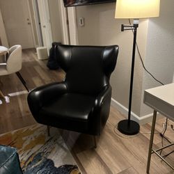 Lucia Chair Leather Almost New!