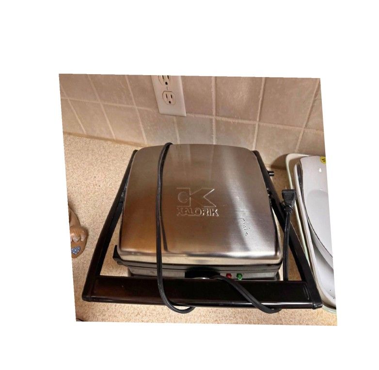 experience her Speed Toast Sandwich Maker Quick Bites, Big Flavors