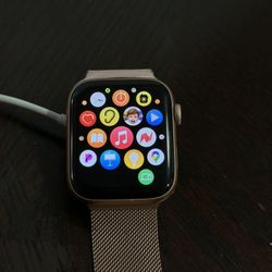 Apple Watch SE (Rose Gold)