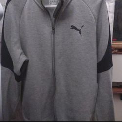 ~Men's PUMA Sweatshirt~