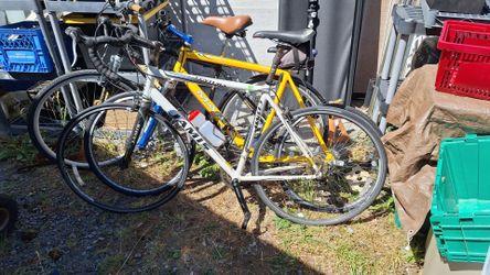 4 PROJECT ROAD / MOUNTAIN BIKES FOR PARTS OR RESTORE