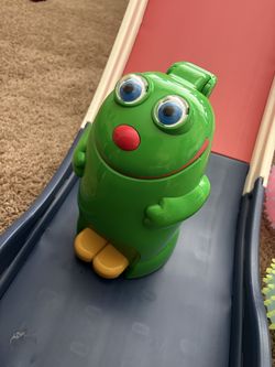 Funny Fred trashcan toy