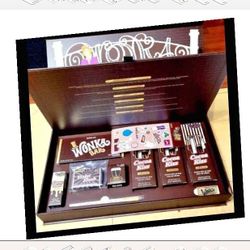 Release Your Creativity with Pro Makeup Artist Collection behavior our