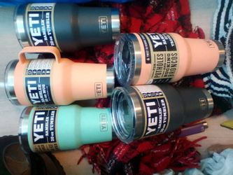5 New 30 Yetti Tumbler