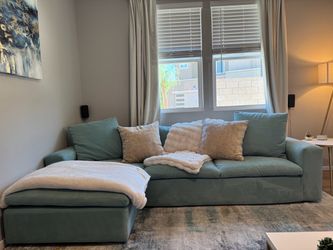 Living Spaces - Shuffle Sofa w/Reversible Chaise