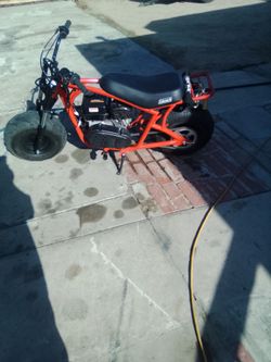 Pit bike