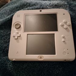 Nintendo 3DS XL White And Red (Comes With 23 Games And A Grey Charger)