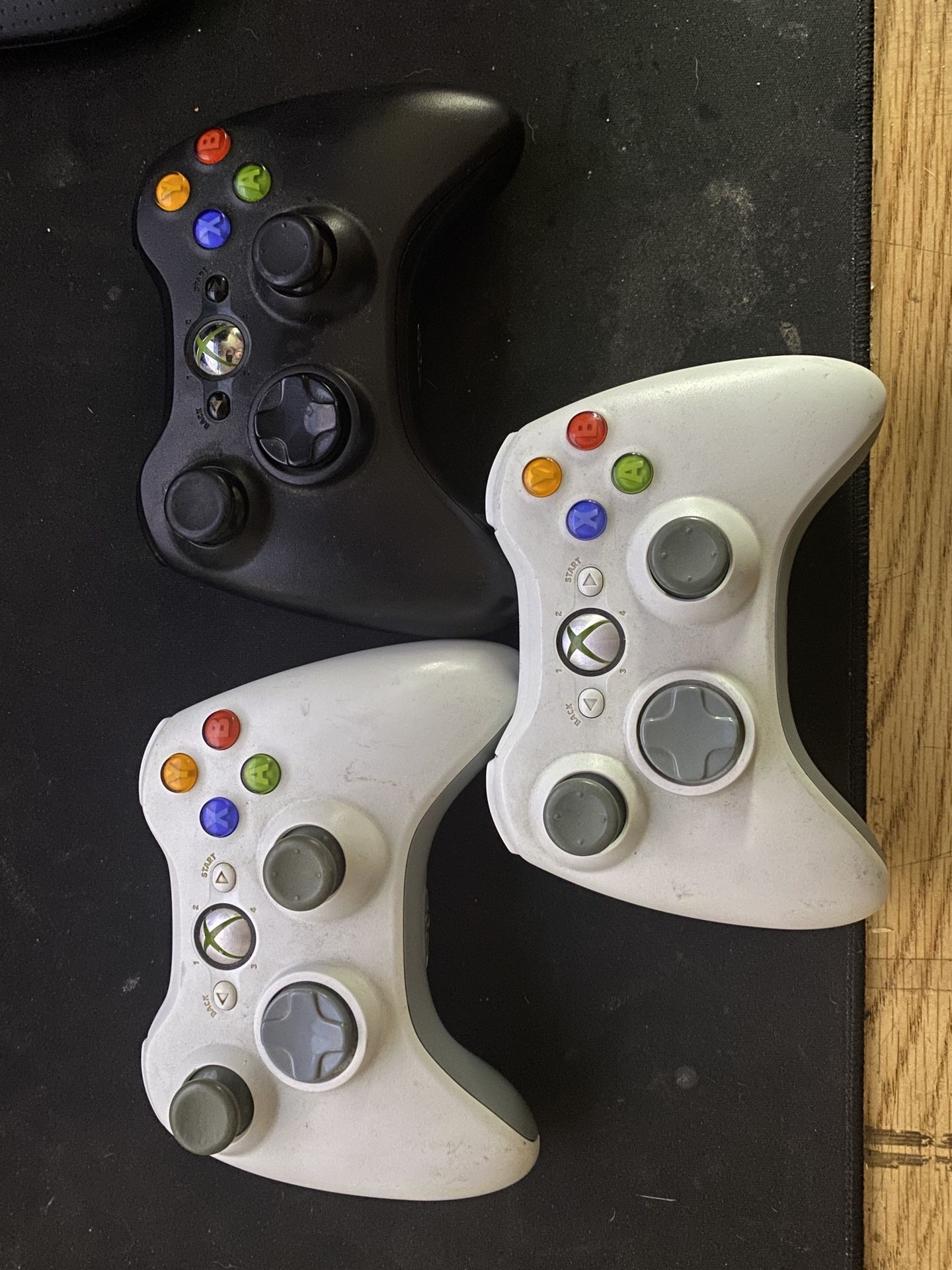 Lot Of Xbox 360 Wireless Controllers