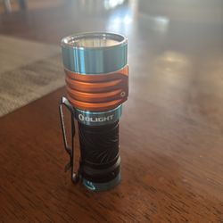 Olight baton turbo
