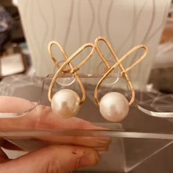 Trendy Gold “Bunny Ears” With Pearl Studs/Earrings