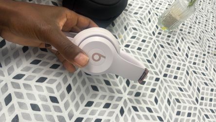 Beats Solo 4
