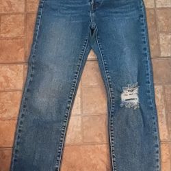 LADIE'S LEVI'S/SIZE 4 & 27