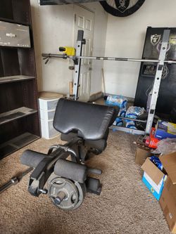 Weight Bench with accessories