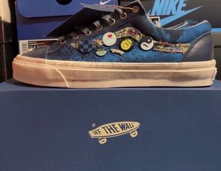 Souvenir vans size 11