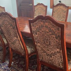 Kitchen Chairs And Table 
