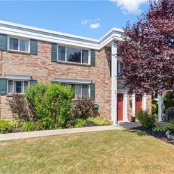 2bed 1bath Move In Ready Condo