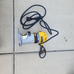 Dewalt Compact router DWP611