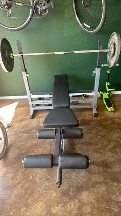 Straight/incline bench with leg extension/leg curls