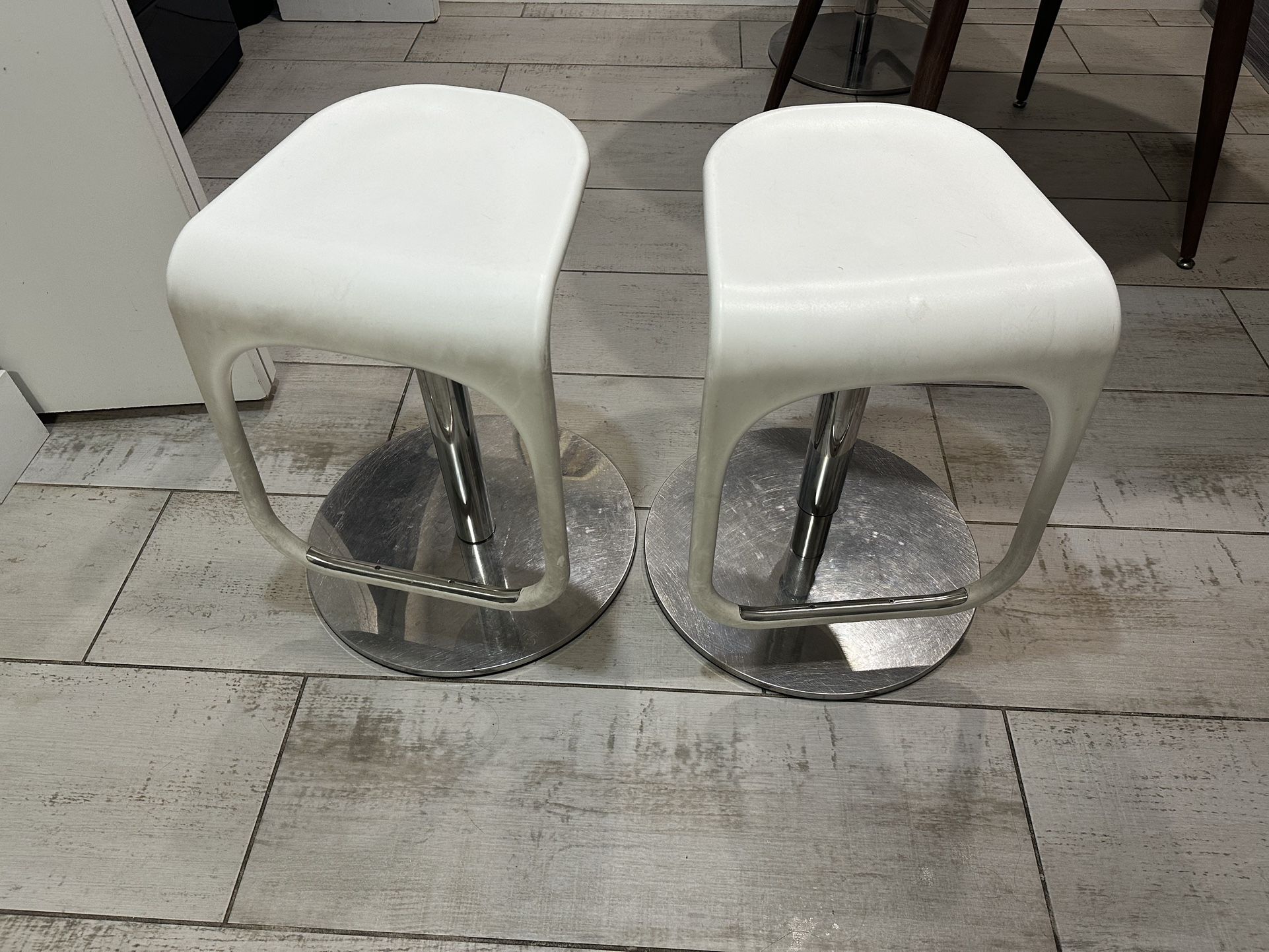 4 Stools